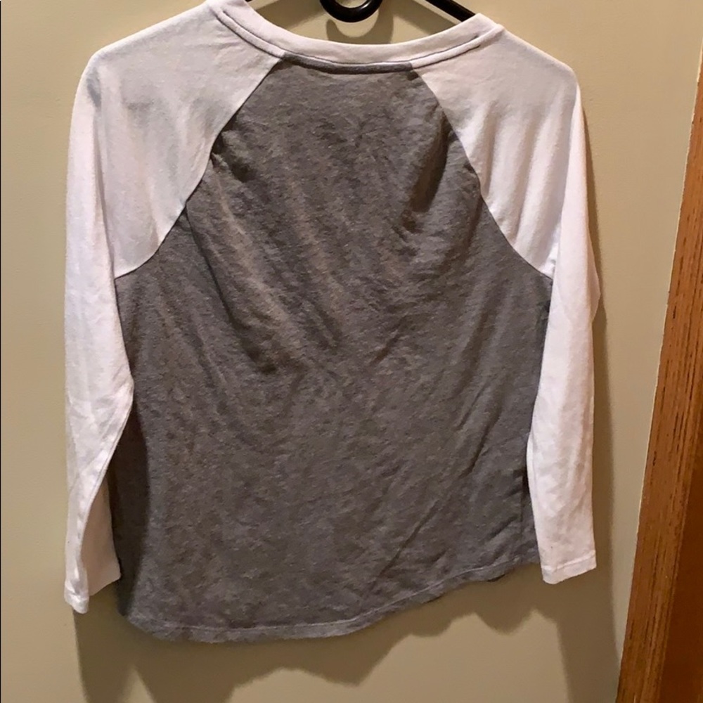 Pink Victoria Secret shirt - Picture 4 of 4